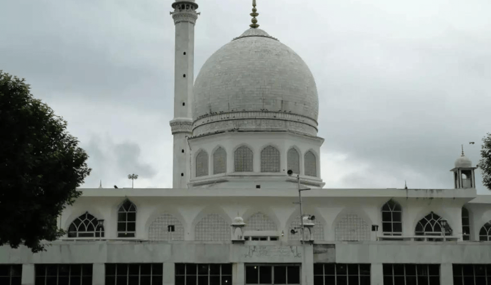 Hazratbal Shrine